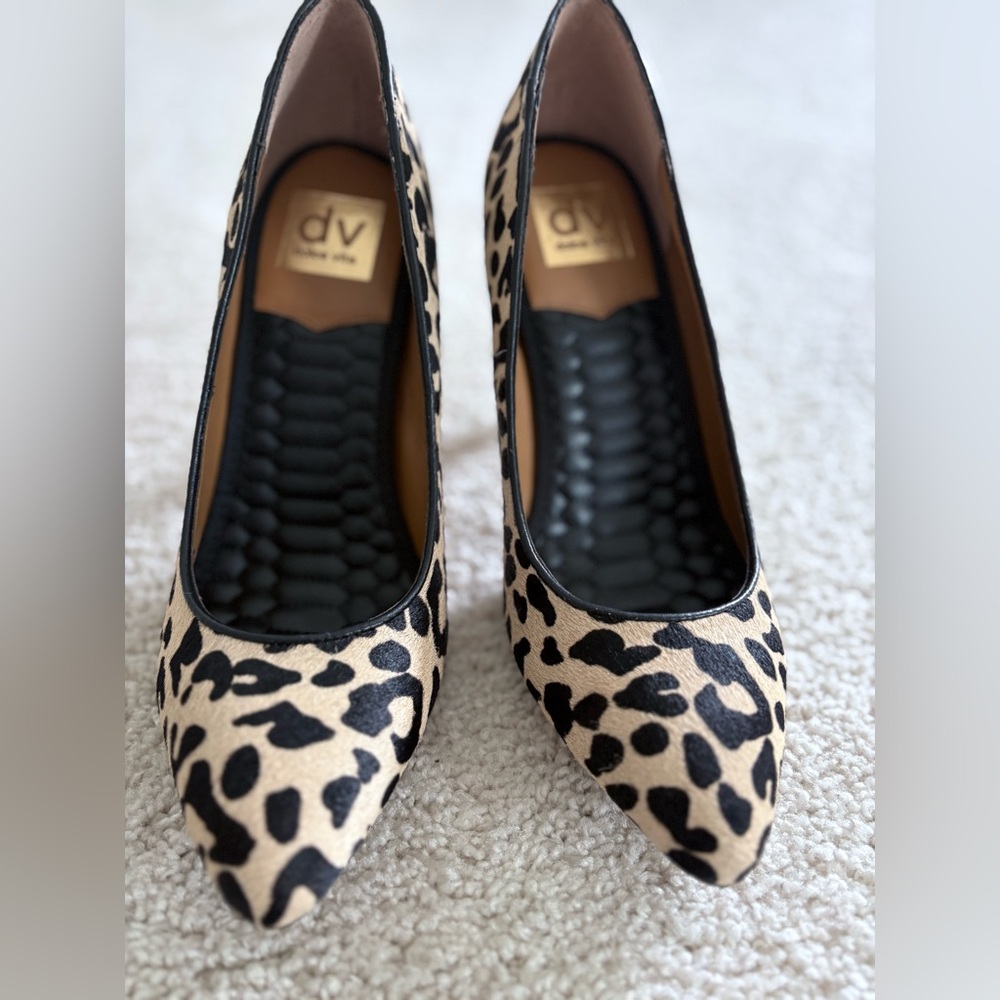 DV by Dolce Vita Oakley Leopard Pumps
